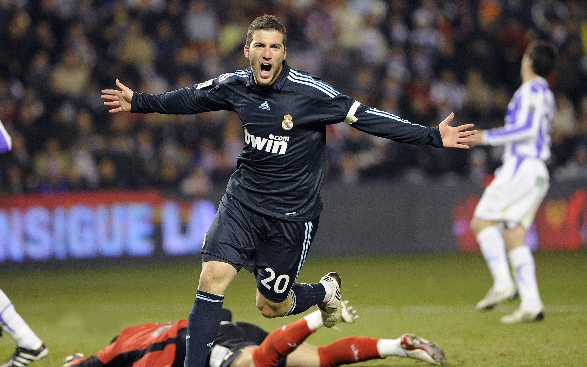 乐鱼（中国）体育官方网站-Cole Palmer决赛梅开二度成夺冠英雄，messi夺冠